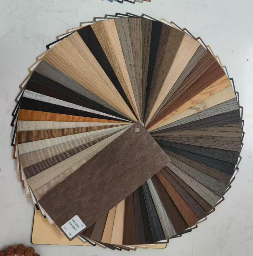 Дэкор паверхні дзвярэй з нержавеючай сталі: аналіз мэтазгоднасці прымянення плёнкі Wood Grain